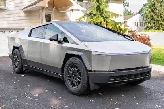 Tesla Cybertruck Rear-Wheel Drive 2023