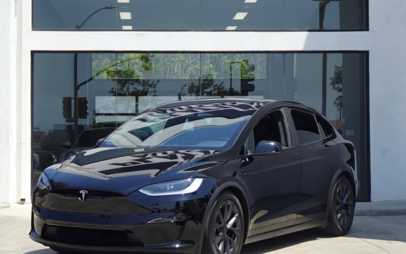 Tesla Model X Standard Range 2023
