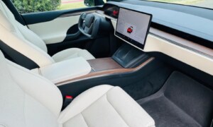 Tesla Model X Standard Range 2023