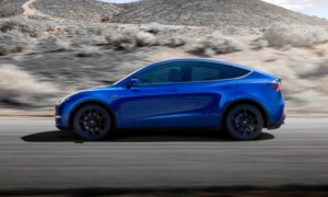 Tesla Model Y Standard Range+ AWD 2023 – 2025