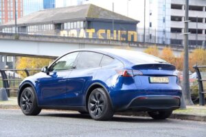 Tesla Model Y Standard Range AWD 2023 2025 3