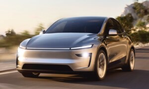 Tesla Model Y Long Range AWD 2025