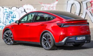 Tesla Model Y Performance 2025
