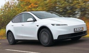 Tesla Model Y Standard 2025