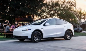 Tesla Model Y Standard Range 2025