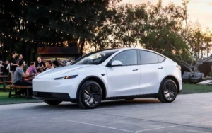 Tesla Model Y Standard Range 2025