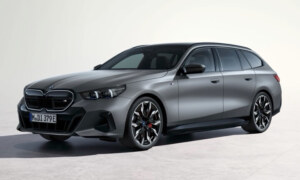 BMW i5 M60 xDrive Touring 2024 (1)