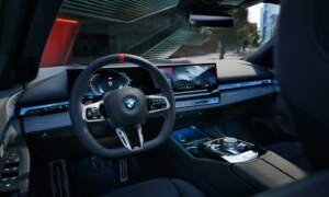 BMW i5 M60 xDrive Touring 2024 (4)