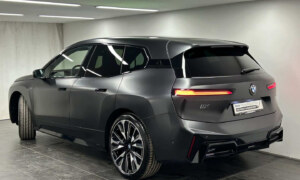 BMW iX M70 xDrive 2025 (3)