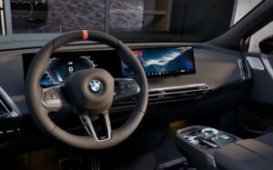 BMW iX M70 xDrive 2025 (4)