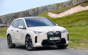 BMW iX xDrive45 2025