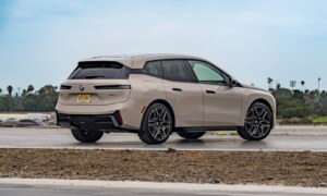 BMW iX xDrive45 2025 (2)