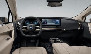 BMW iX xDrive45 2025 (4)