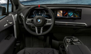 BMW iX xDrive60 2025 (4)