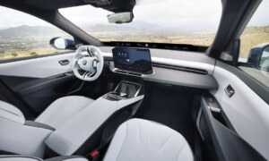 BMW iX3 50 xDrive 2025 (4)