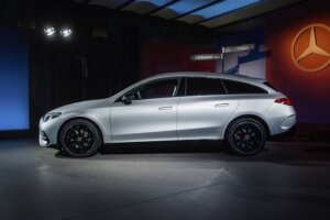 Mercedes CLA Shooting Brake 350 4MATIC 2025 (2)