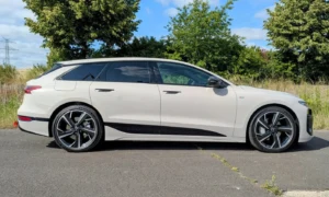 Audi A6 Avant e tron quattro 2024 (2)