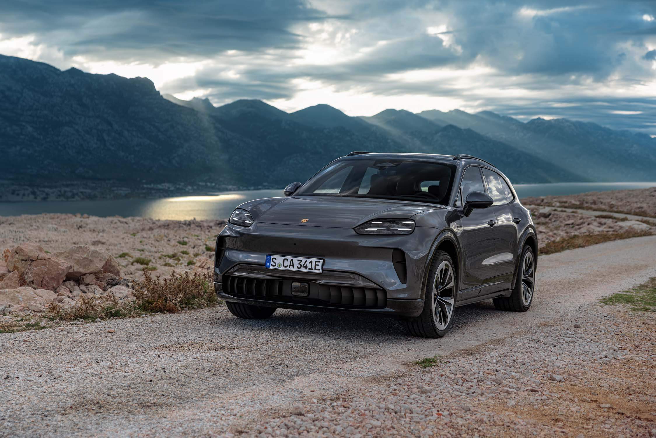Porsche Cayenne Electric 2025 (1)