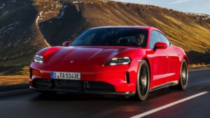 Porsche Taycan GTS 2024 (1)
