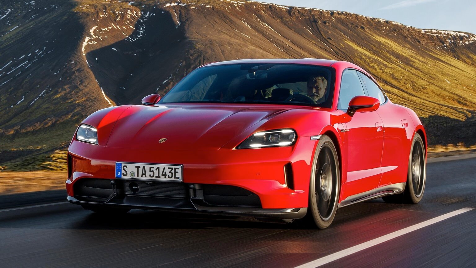 Porsche Taycan GTS 2024 (1)