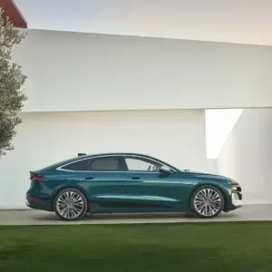 Audi S6 Sportback e tron 2024 (2)