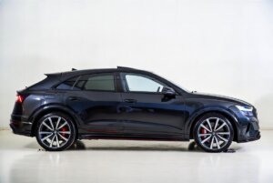 2026 Audi Q8 S line Competition (2)
