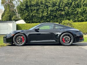 2026 Porsche 911 Carrera GTS (2)