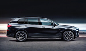 2027 BMW X7 Black Edition (2)