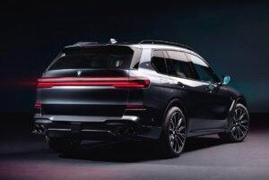 2027 BMW X7 Black Edition (3)