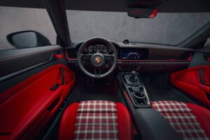 2027 Porsche 911 GT3 Touring (4)