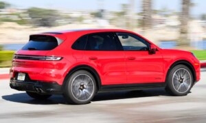2027 Porsche Cayenne GTS (2)