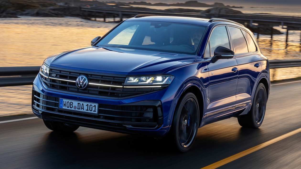2027 Volkswagen Touareg (1)