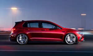 2028 Volkswagen Golf GTI (2)