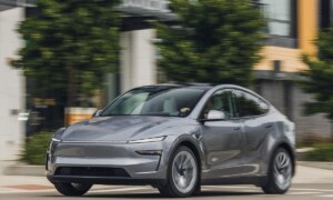 2026 Tesla Model Y AWD (2)