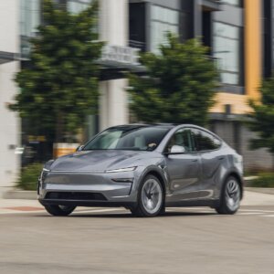 2026 Tesla Model Y AWD (2)