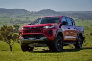 2026 Toyota Hilux (2)
