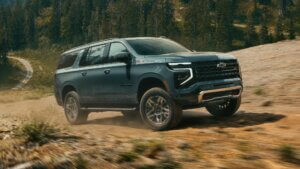 2027 Chevrolet Suburban Review 4 2027 Chevrolet Suburban Review (2)